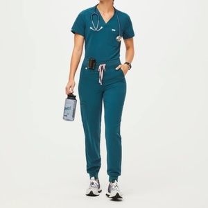 Figs Caribbean blue scrub set